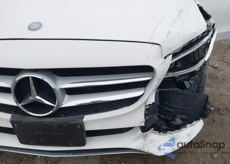 2017 Mercedes-Benz C 300 4Matic из США, поврежденный, VIN 55SWF4KB1HU185640